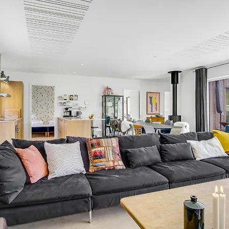 5 Bedroom Beautiful In Sjaellands Odde Holiday home *