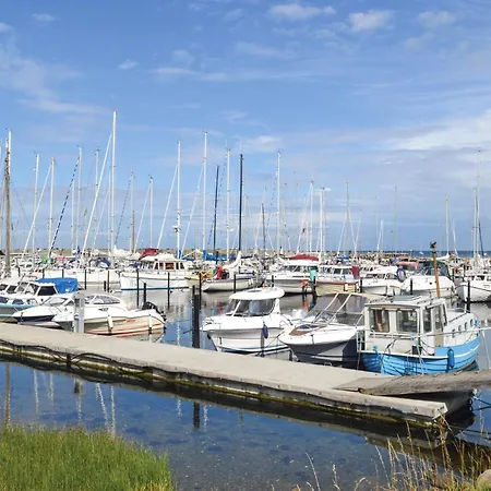 בית נופש Beautiful In Sjaellands Odde Yderby