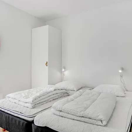 Holiday home 5 Bedroom Beautiful In Sjaellands Odde *